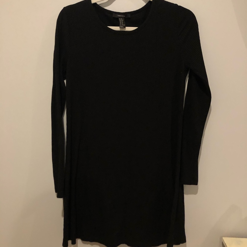 Black long sleeve shift dress